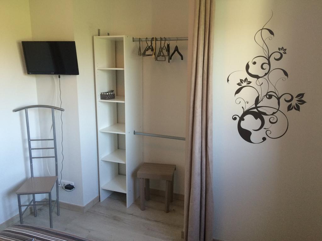 Gite Le Petit Pied-A-Terre La Chapelle-Saint-Sauveur  Exterior photo